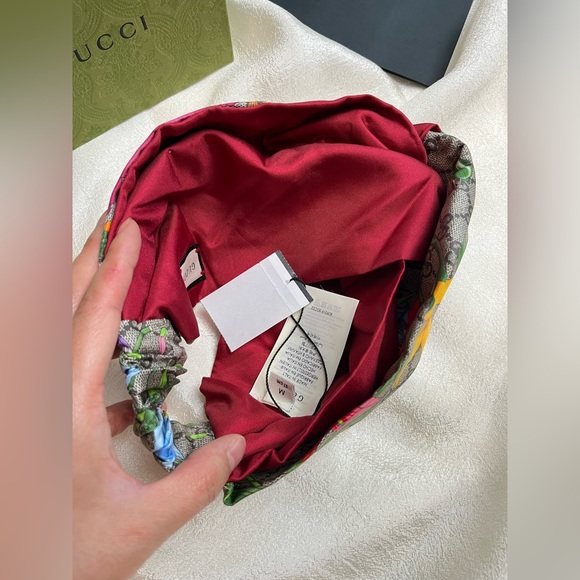 Auth Gucci GG Silk Monogram Flora Print Headband In Red - Picture 11 of 13